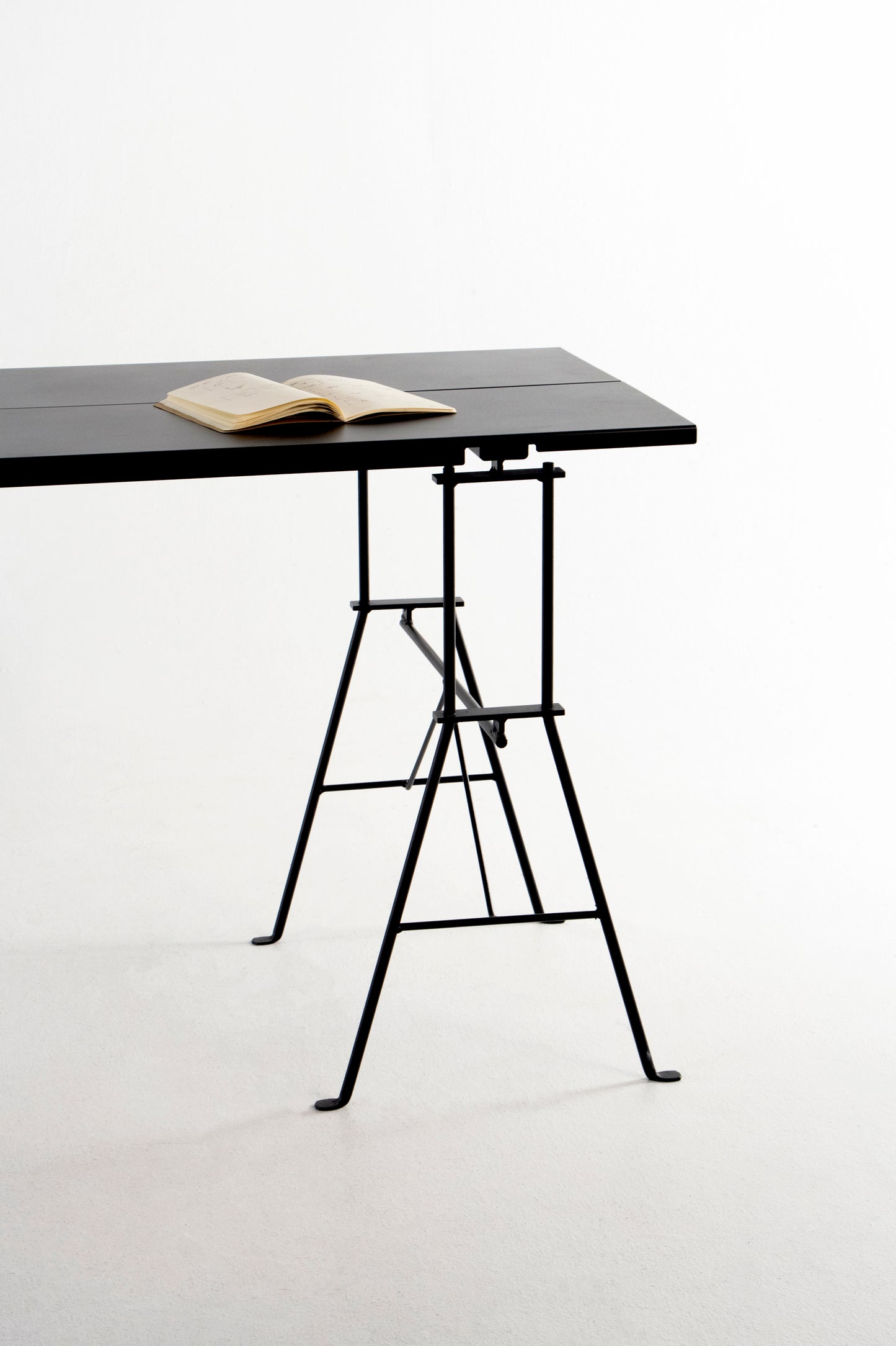 Bricolo Trestles - Atelier Jones Design
