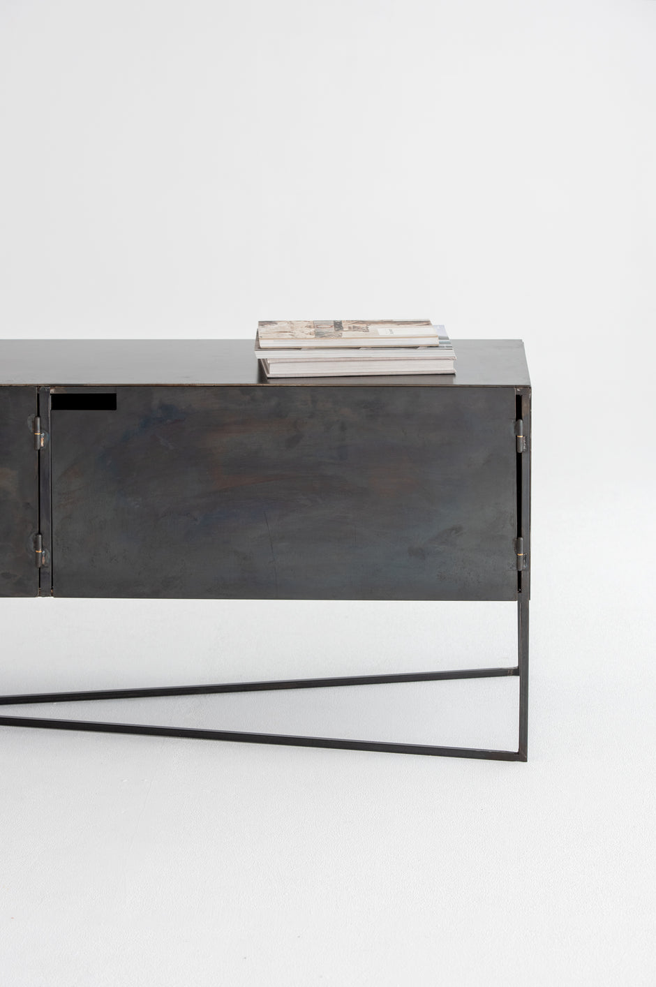 Delta Unit Tri-Doors | Patinated steel - Atelier Jones Design 